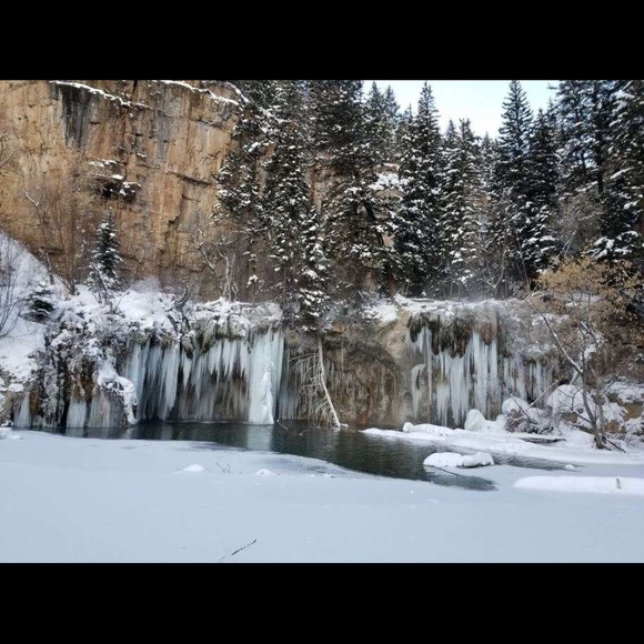 I’m Serina. Welcome to my closet! ☺️ - Picture 5 of 5